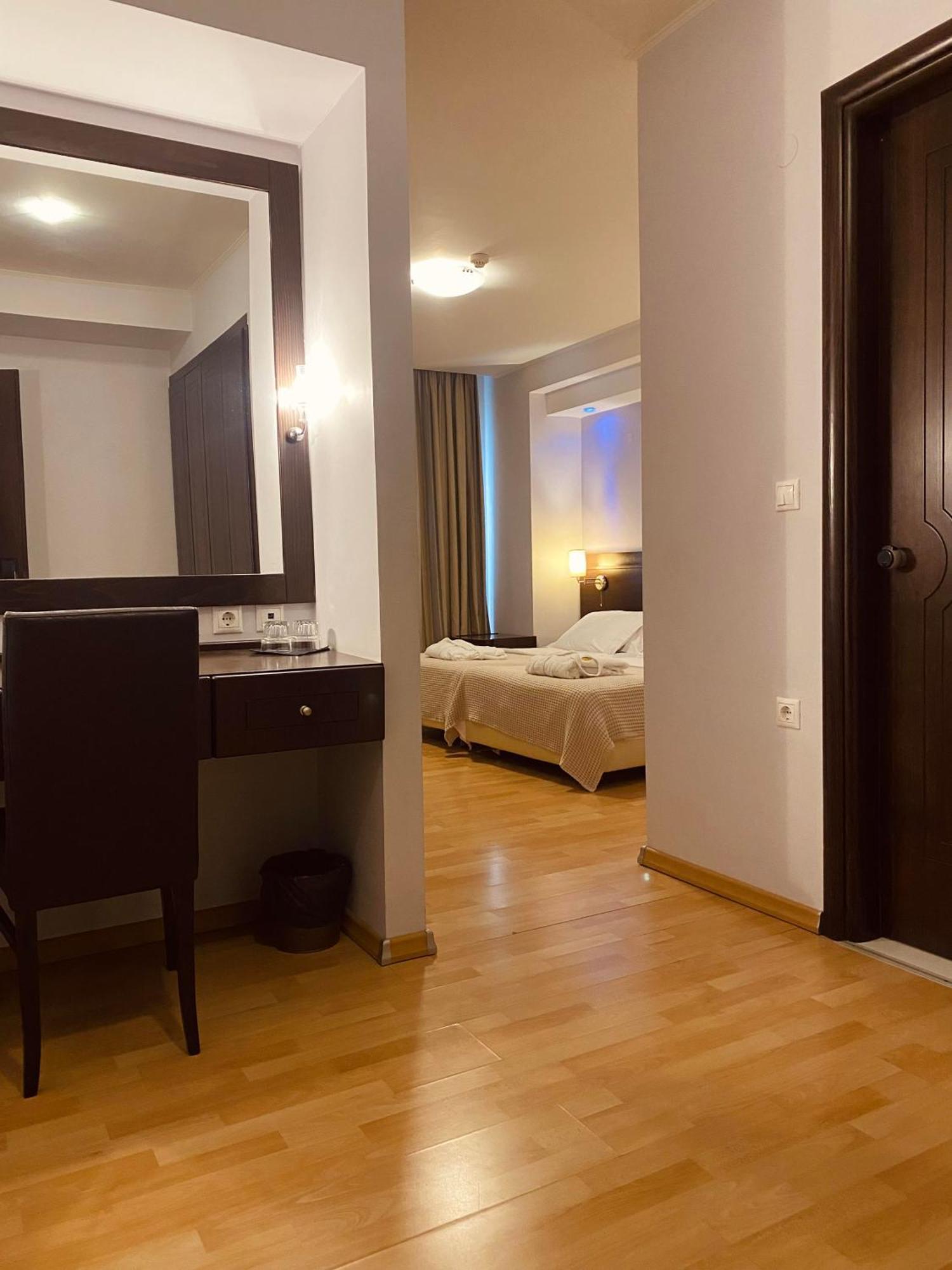 Flisvos Hotel 3*