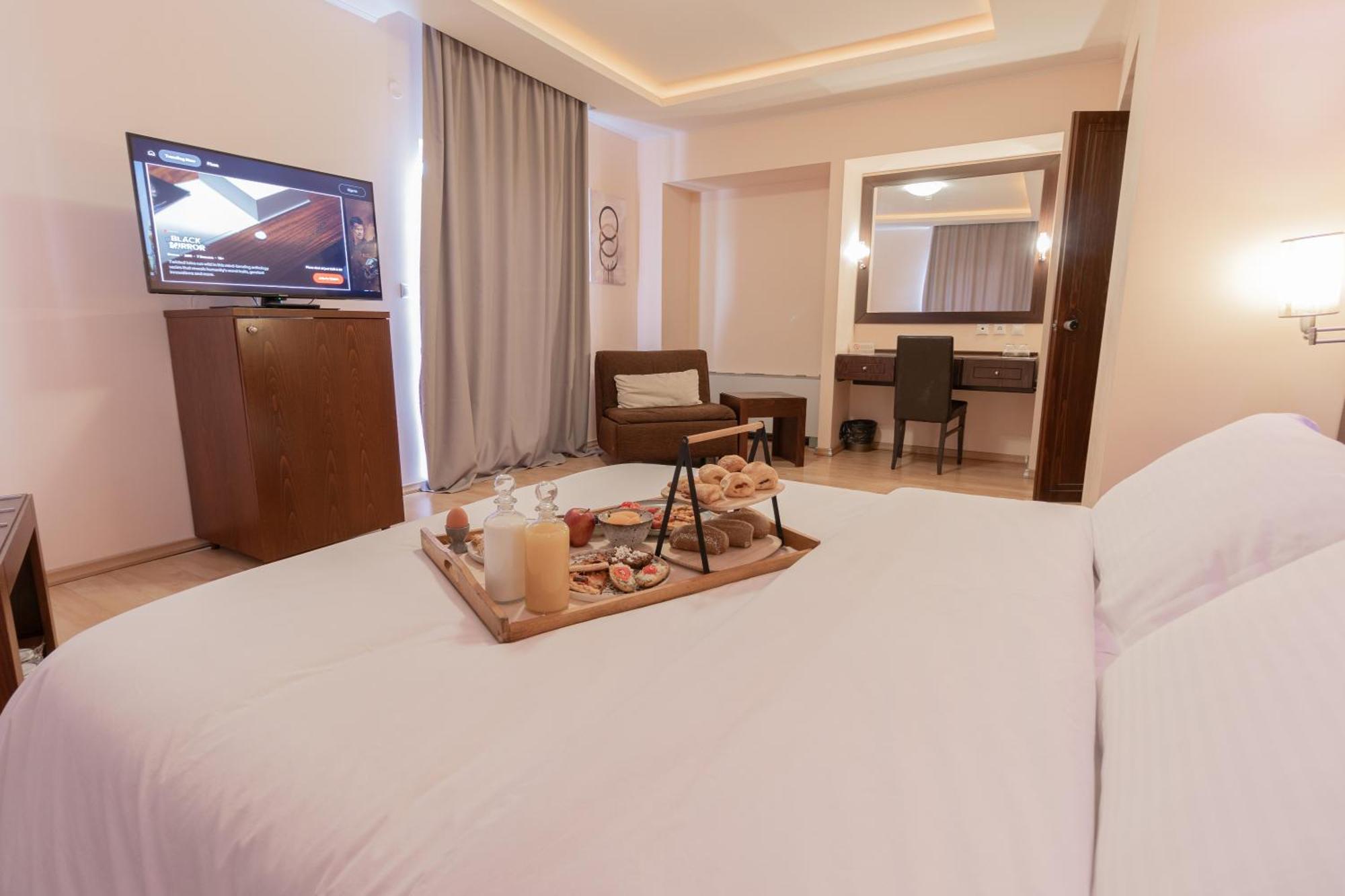 Flisvos Hotel 3*