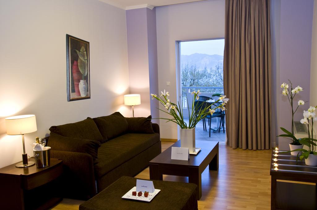Flisvos Otel