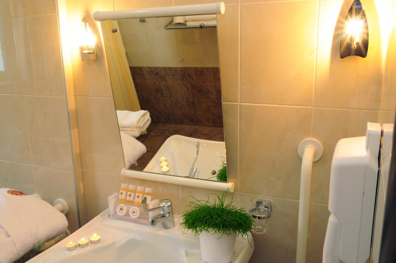Hotel Flisvos 3*